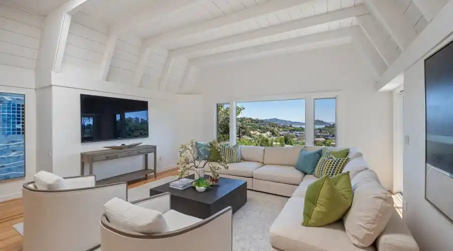 36 Bay Vista Dr, Mill Valley, California 94941, United States, 5 Bedrooms Bedrooms, ,2.5 BathroomsBathrooms,Residential,For Sale,36 Bay Vista Dr,1103250