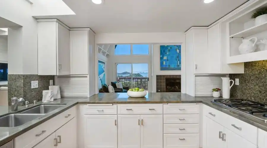 36 Bay Vista Dr, Mill Valley, California 94941, United States, 5 Bedrooms Bedrooms, ,2.5 BathroomsBathrooms,Residential,For Sale,36 Bay Vista Dr,1103250