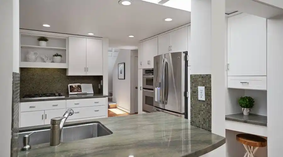 36 Bay Vista Dr, Mill Valley, California 94941, United States, 5 Bedrooms Bedrooms, ,2.5 BathroomsBathrooms,Residential,For Sale,36 Bay Vista Dr,1103250
