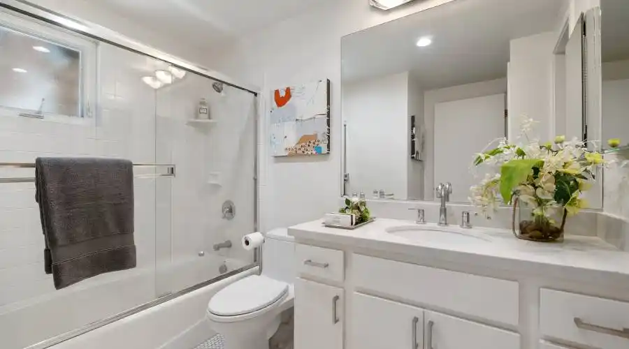 36 Bay Vista Dr, Mill Valley, California 94941, United States, 5 Bedrooms Bedrooms, ,2.5 BathroomsBathrooms,Residential,For Sale,36 Bay Vista Dr,1103250