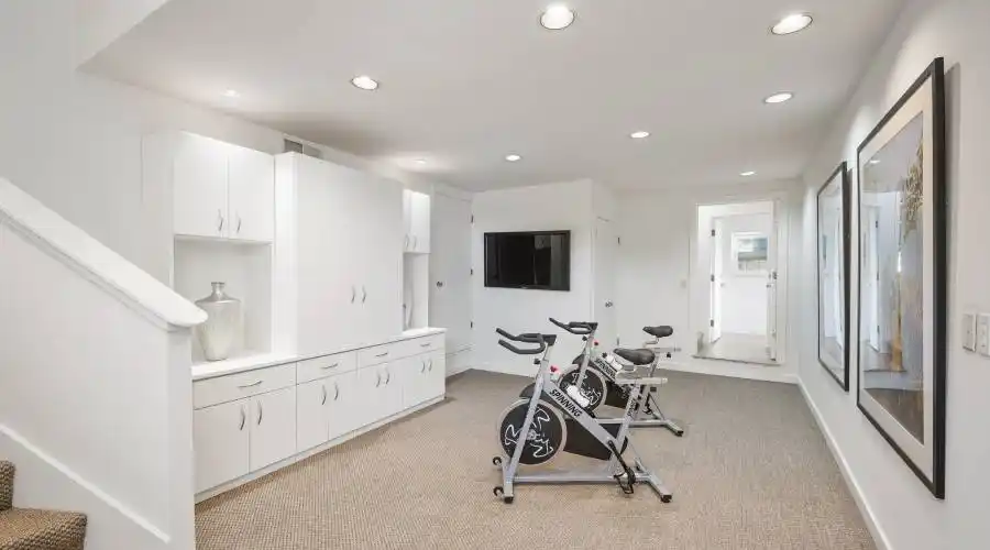 36 Bay Vista Dr, Mill Valley, California 94941, United States, 5 Bedrooms Bedrooms, ,2.5 BathroomsBathrooms,Residential,For Sale,36 Bay Vista Dr,1103250
