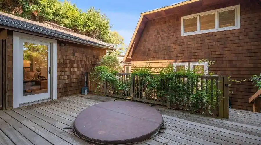 36 Bay Vista Dr, Mill Valley, California 94941, United States, 5 Bedrooms Bedrooms, ,2.5 BathroomsBathrooms,Residential,For Sale,36 Bay Vista Dr,1103250
