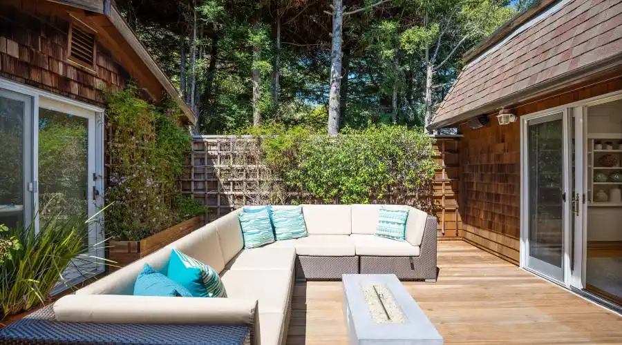 36 Bay Vista Dr, Mill Valley, California 94941, United States, 5 Bedrooms Bedrooms, ,2.5 BathroomsBathrooms,Residential,For Sale,36 Bay Vista Dr,1103250