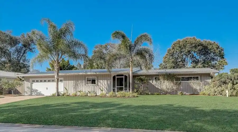 2525 Hibiscus St- Florida 34239- United States, 3 Bedrooms Bedrooms, 5 Rooms Rooms,2 BathroomsBathrooms,Residential,For Sale,Hibiscus,1103252