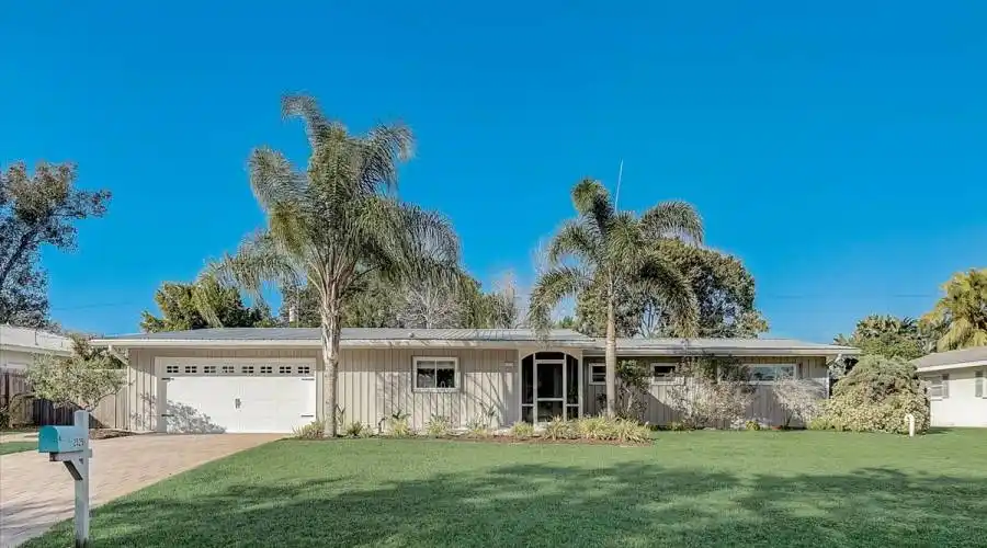 2525 Hibiscus St- Florida 34239- United States, 3 Bedrooms Bedrooms, 5 Rooms Rooms,2 BathroomsBathrooms,Residential,For Sale,Hibiscus,1103252