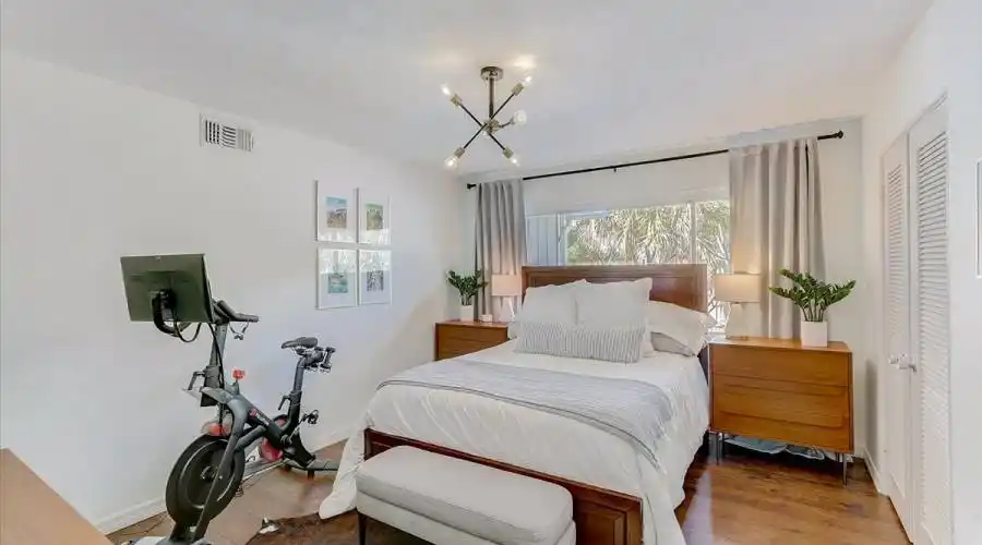 2525 Hibiscus St- Florida 34239- United States, 3 Bedrooms Bedrooms, 5 Rooms Rooms,2 BathroomsBathrooms,Residential,For Sale,Hibiscus,1103252