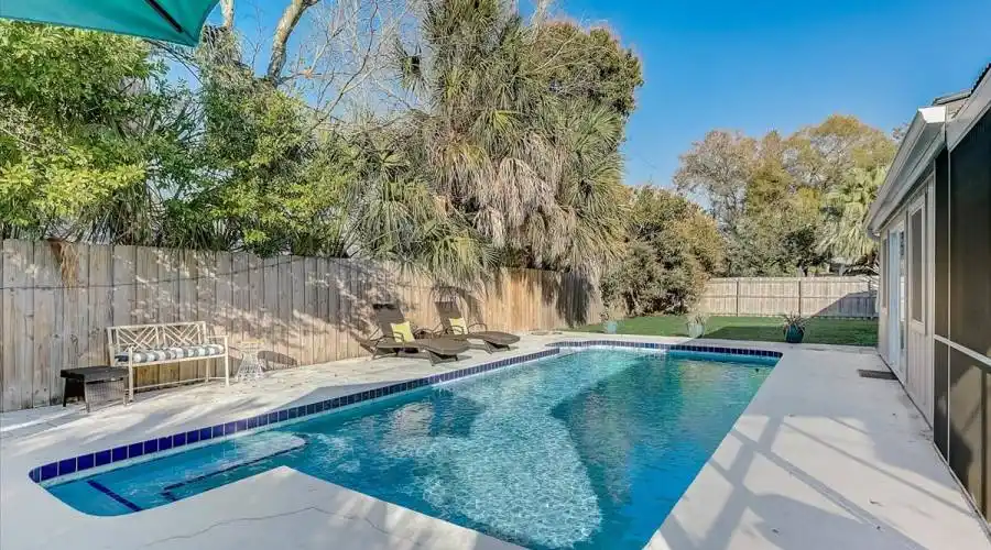 2525 Hibiscus St- Florida 34239- United States, 3 Bedrooms Bedrooms, 5 Rooms Rooms,2 BathroomsBathrooms,Residential,For Sale,Hibiscus,1103252