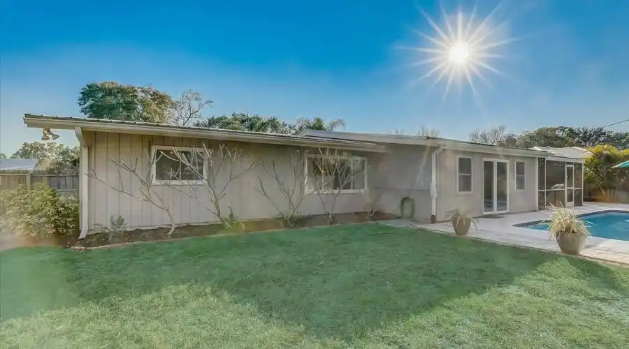 2525 Hibiscus St- Florida 34239- United States, 3 Bedrooms Bedrooms, 5 Rooms Rooms,2 BathroomsBathrooms,Residential,For Sale,Hibiscus,1103252