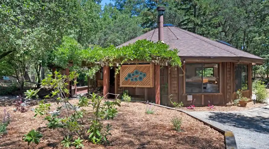 13386 Harrison Grade Place, Sebastopol, California 95472, United States, 1 Bedroom Bedrooms, ,1 BathroomBathrooms,Residential,For Sale,Harrison Grade,1114164