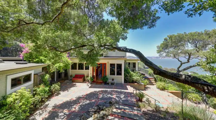 3333 Paradise Drive, Tiburon, California 94920, United States, 3 Bedrooms Bedrooms, 3 Rooms Rooms,Residential,For Sale,Paradise Drive,1115476