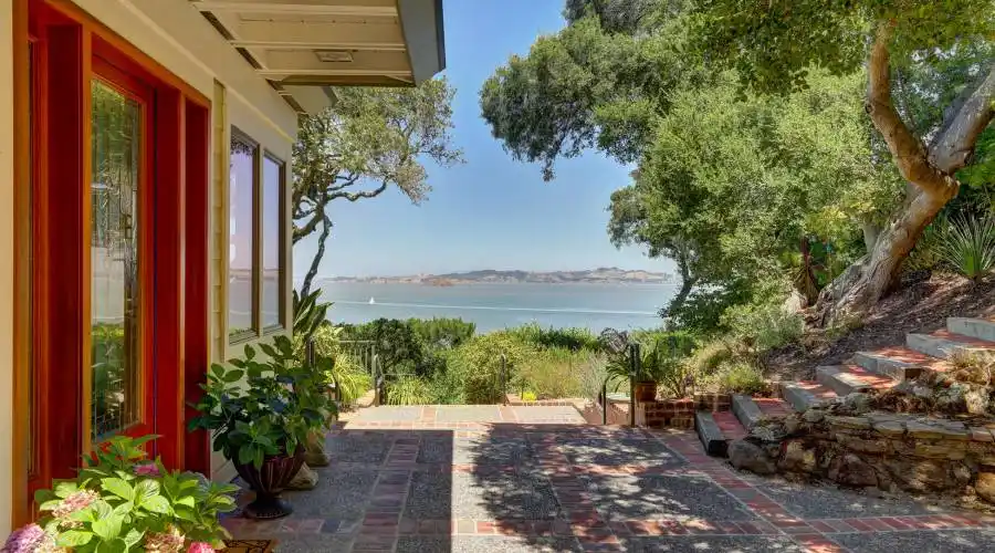 3333 Paradise Drive, Tiburon, California 94920, United States, 3 Bedrooms Bedrooms, 3 Rooms Rooms,Residential,For Sale,Paradise Drive,1115476