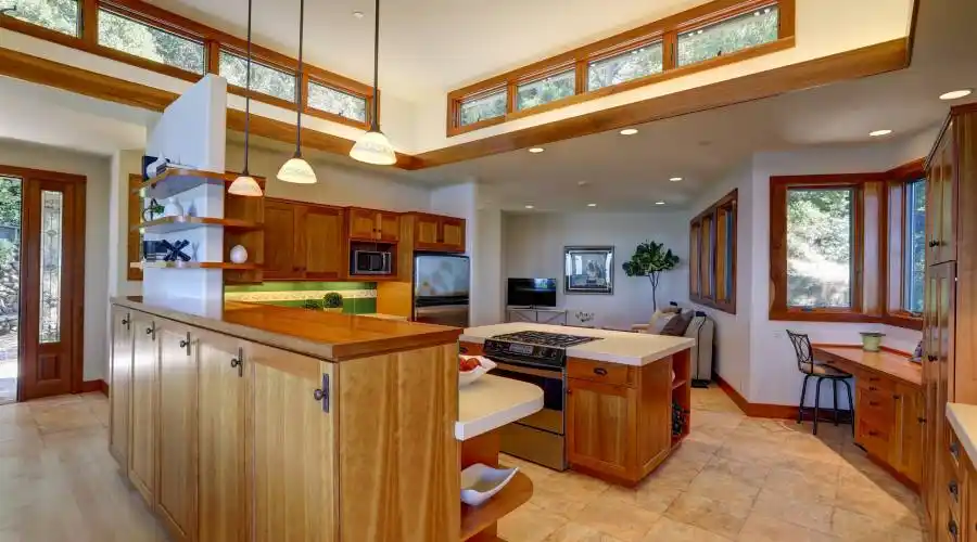 3333 Paradise Drive, Tiburon, California 94920, United States, 3 Bedrooms Bedrooms, 3 Rooms Rooms,Residential,For Sale,Paradise Drive,1115476
