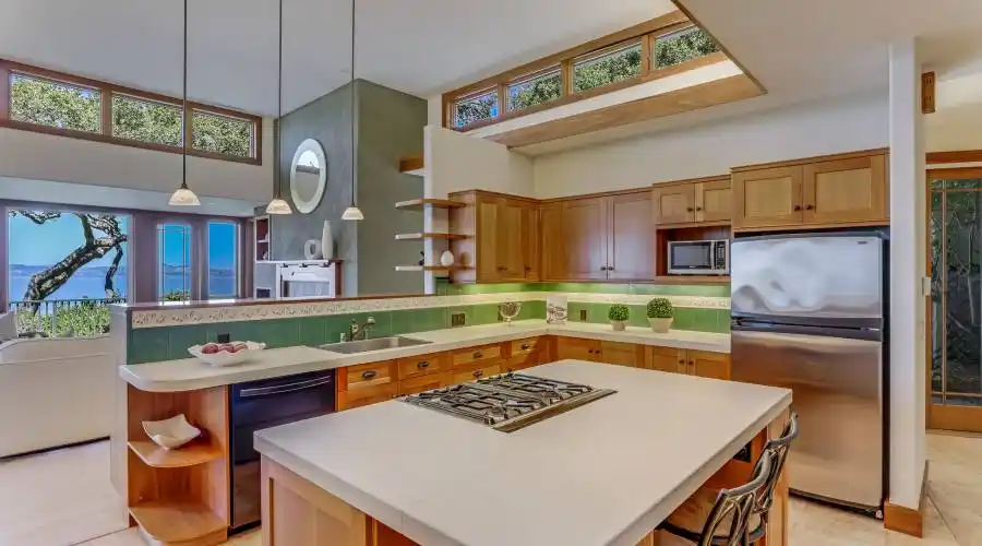 3333 Paradise Drive, Tiburon, California 94920, United States, 3 Bedrooms Bedrooms, 3 Rooms Rooms,Residential,For Sale,Paradise Drive,1115476