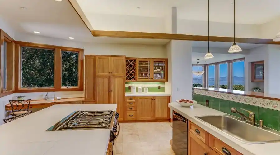 3333 Paradise Drive, Tiburon, California 94920, United States, 3 Bedrooms Bedrooms, 3 Rooms Rooms,Residential,For Sale,Paradise Drive,1115476