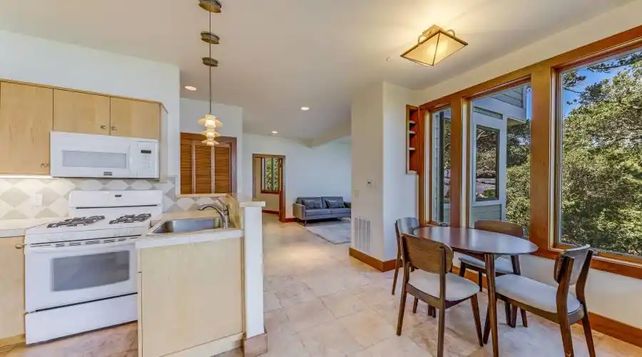 3333 Paradise Drive, Tiburon, California 94920, United States, 3 Bedrooms Bedrooms, 3 Rooms Rooms,Residential,For Sale,Paradise Drive,1115476