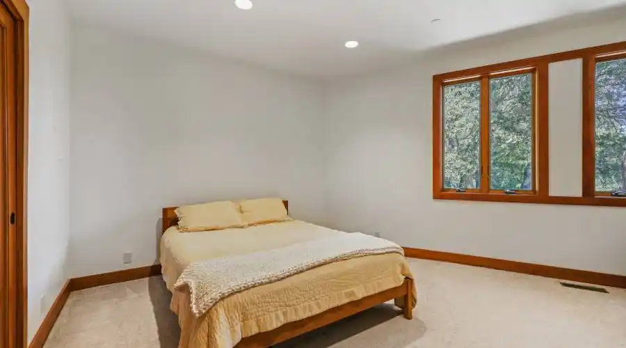 3333 Paradise Drive, Tiburon, California 94920, United States, 3 Bedrooms Bedrooms, 3 Rooms Rooms,Residential,For Sale,Paradise Drive,1115476