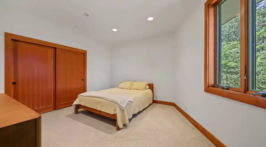 3333 Paradise Drive, Tiburon, California 94920, United States, 3 Bedrooms Bedrooms, 3 Rooms Rooms,Residential,For Sale,Paradise Drive,1115476