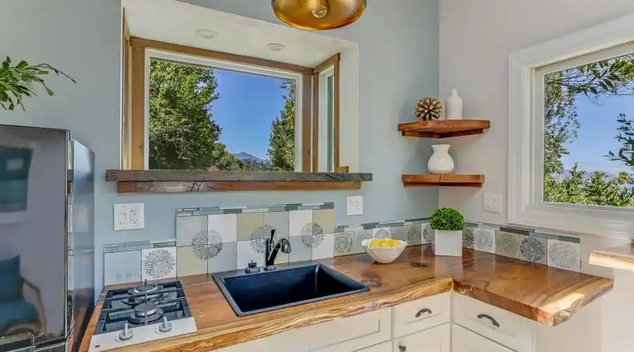 3333 Paradise Drive, Tiburon, California 94920, United States, 3 Bedrooms Bedrooms, 3 Rooms Rooms,Residential,For Sale,Paradise Drive,1115476