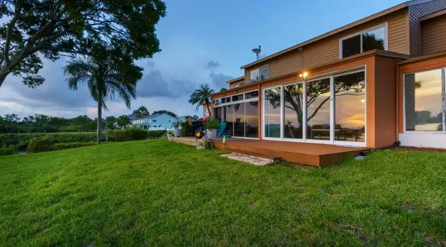 14626 loridawn DR, Florida, United States, 2 Bedrooms Bedrooms, 8 Rooms Rooms,2 BathroomsBathrooms,Waterfront,For Sale,#14,loridawn DR,1117947