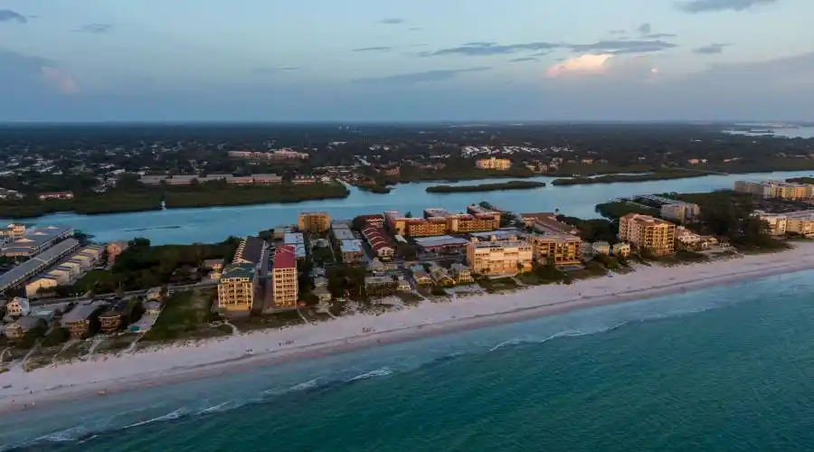 14626 loridawn DR, Florida, United States, 2 Bedrooms Bedrooms, 8 Rooms Rooms,2 BathroomsBathrooms,Waterfront,For Sale,#14,loridawn DR,1117947