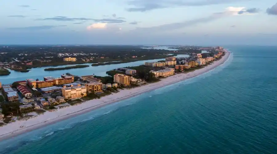 14626 loridawn DR, Florida, United States, 2 Bedrooms Bedrooms, 8 Rooms Rooms,2 BathroomsBathrooms,Waterfront,For Sale,#14,loridawn DR,1117947