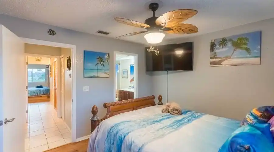 14626 loridawn DR, Florida, United States, 2 Bedrooms Bedrooms, 8 Rooms Rooms,2 BathroomsBathrooms,Waterfront,For Sale,#14,loridawn DR,1117947