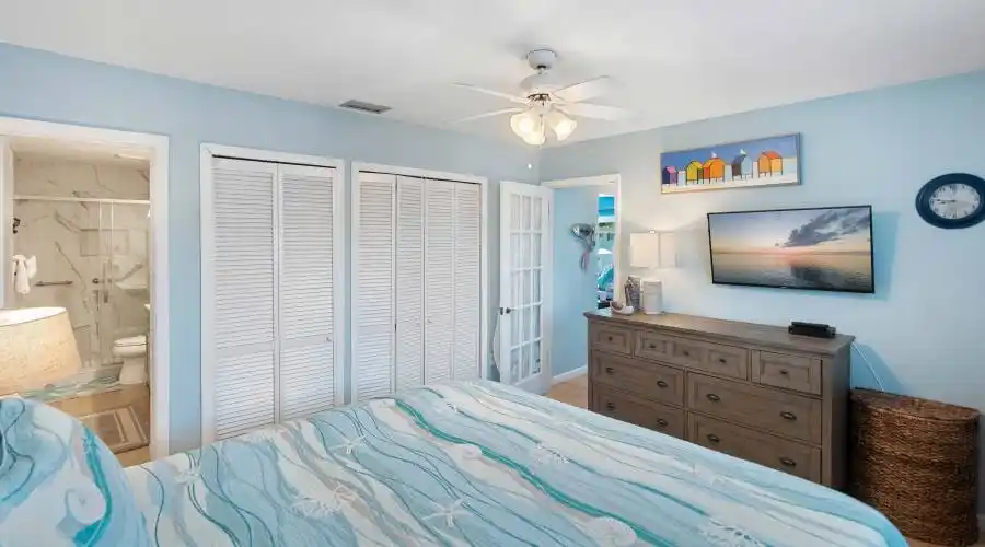 2409 Avenue C, Florida, United States, 4 Bedrooms Bedrooms, 10 Rooms Rooms,4 BathroomsBathrooms,Investment,For Sale,Avenue C,1117948