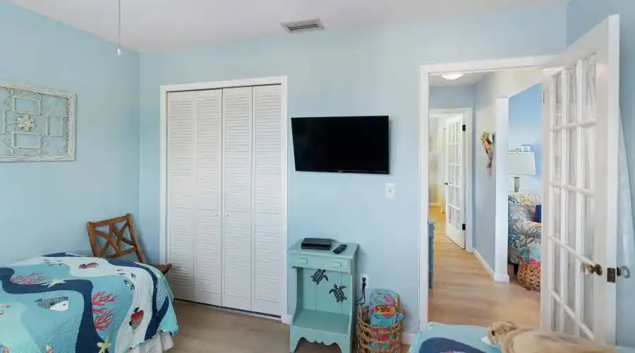 2409 Avenue C, Florida, United States, 4 Bedrooms Bedrooms, 10 Rooms Rooms,4 BathroomsBathrooms,Investment,For Sale,Avenue C,1117948