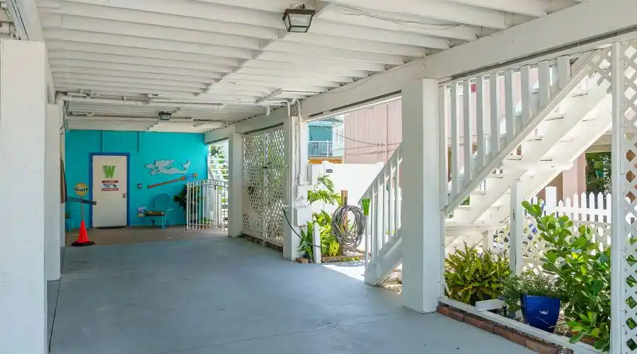2409 Avenue C, Florida, United States, 4 Bedrooms Bedrooms, 10 Rooms Rooms,4 BathroomsBathrooms,Investment,For Sale,Avenue C,1117948