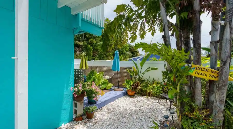 2409 Avenue C, Florida, United States, 4 Bedrooms Bedrooms, 10 Rooms Rooms,4 BathroomsBathrooms,Investment,For Sale,Avenue C,1117948