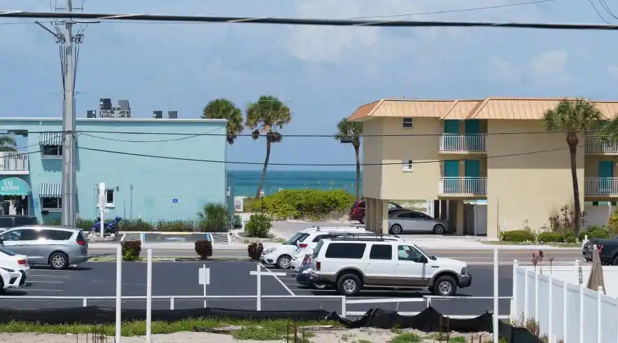 2409 Avenue C, Florida, United States, 4 Bedrooms Bedrooms, 10 Rooms Rooms,4 BathroomsBathrooms,Investment,For Sale,Avenue C,1117948