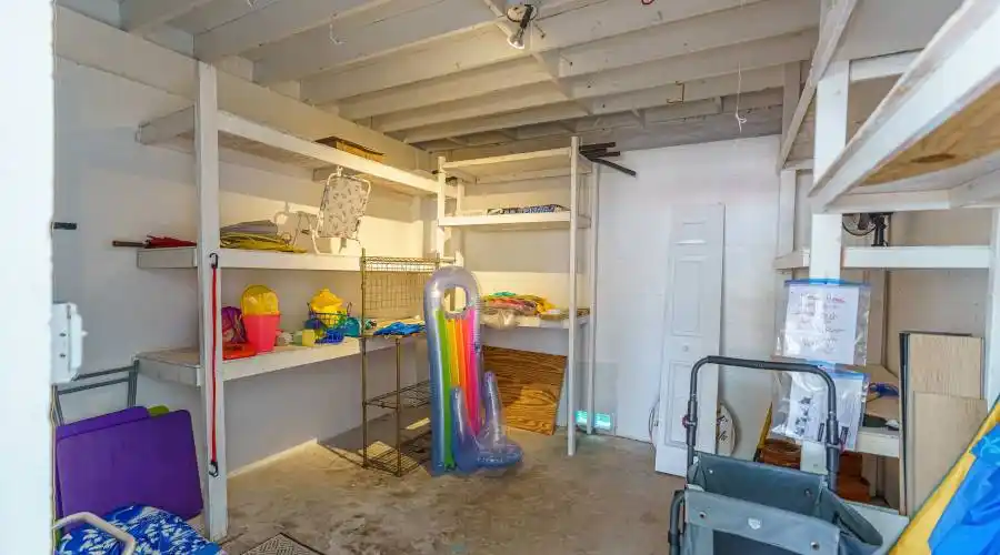 2409 Avenue C, Florida, United States, 4 Bedrooms Bedrooms, 10 Rooms Rooms,4 BathroomsBathrooms,Investment,For Sale,Avenue C,1117948