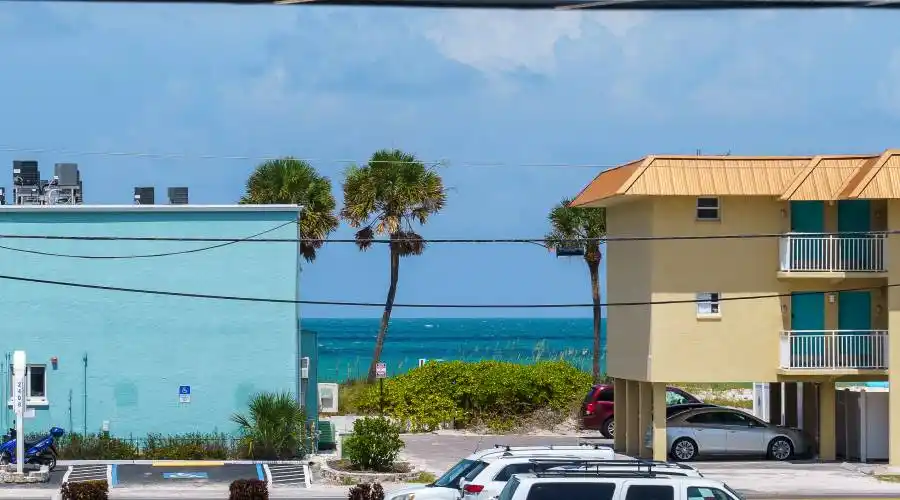 2409 Avenue C, Florida, United States, 4 Bedrooms Bedrooms, 10 Rooms Rooms,4 BathroomsBathrooms,Investment,For Sale,Avenue C,1117948