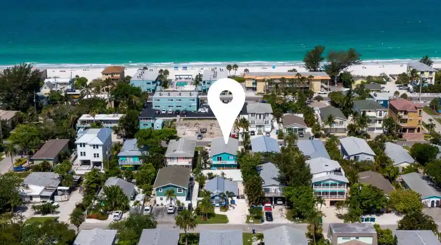 2409 Avenue C, Florida, United States, 4 Bedrooms Bedrooms, 10 Rooms Rooms,4 BathroomsBathrooms,Investment,For Sale,Avenue C,1117948