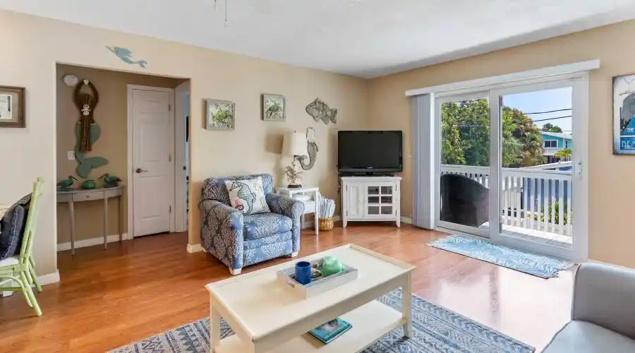 2409 Avenue C, Florida, United States, 4 Bedrooms Bedrooms, 10 Rooms Rooms,4 BathroomsBathrooms,Investment,For Sale,Avenue C,1117948