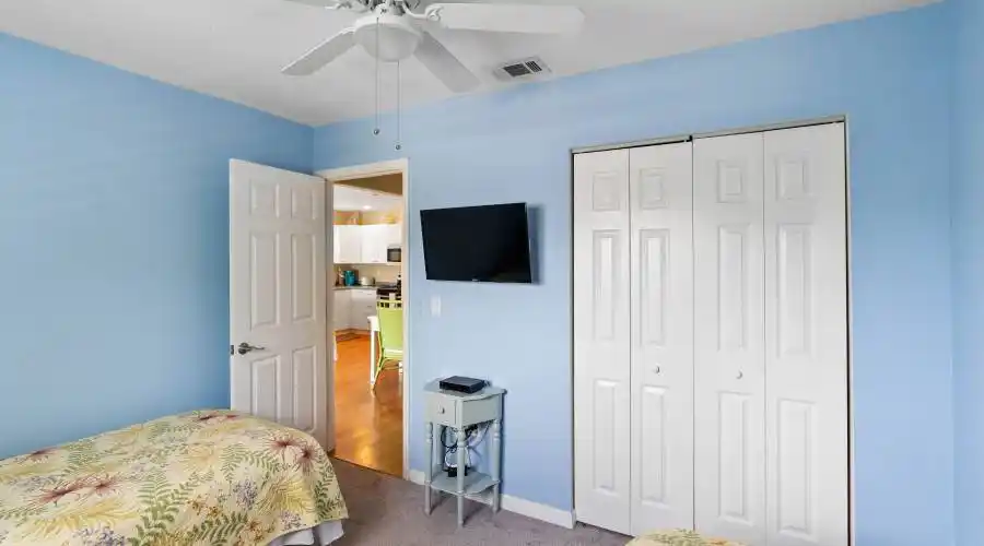 2409 Avenue C, Florida, United States, 4 Bedrooms Bedrooms, 10 Rooms Rooms,4 BathroomsBathrooms,Investment,For Sale,Avenue C,1117948