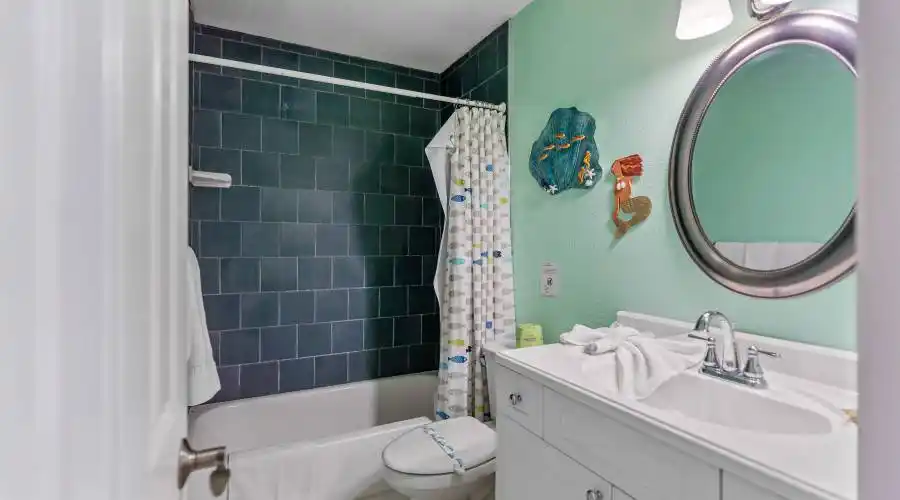 2409 Avenue C, Florida, United States, 4 Bedrooms Bedrooms, 10 Rooms Rooms,4 BathroomsBathrooms,Investment,For Sale,Avenue C,1117948