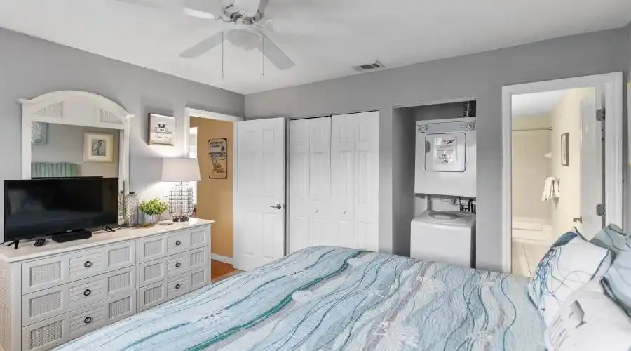 2409 Avenue C, Florida, United States, 4 Bedrooms Bedrooms, 10 Rooms Rooms,4 BathroomsBathrooms,Investment,For Sale,Avenue C,1117948