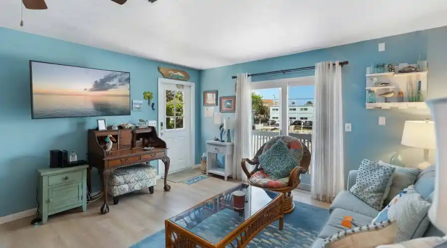 2409 Avenue C, Florida, United States, 4 Bedrooms Bedrooms, 10 Rooms Rooms,4 BathroomsBathrooms,Investment,For Sale,Avenue C,1117948