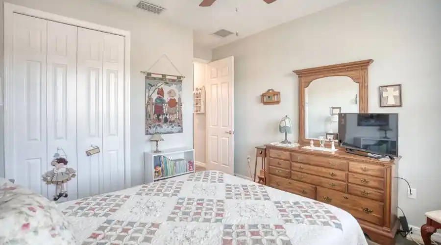 1020 Fig Glen- Florida- United States, 3 Bedrooms Bedrooms, 10 Rooms Rooms,2 BathroomsBathrooms,Residential,For Sale,Fig Glen,1124314