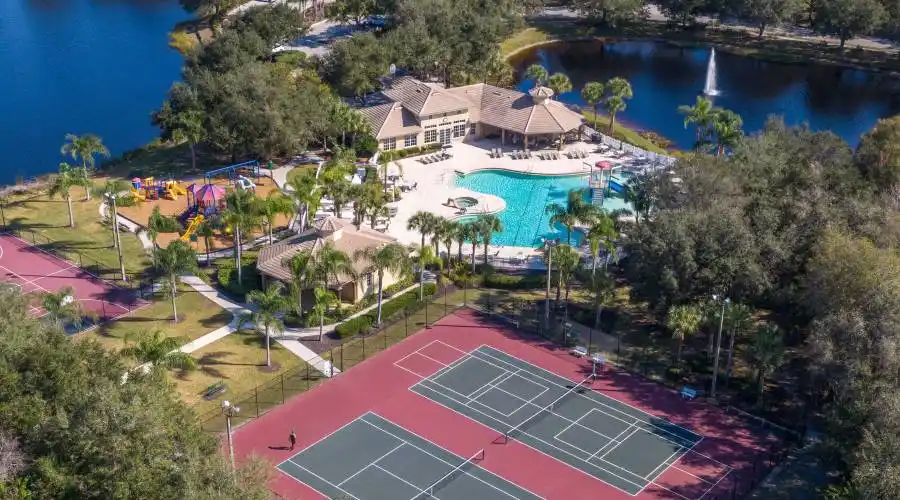 1020 Fig Glen- Florida- United States, 3 Bedrooms Bedrooms, 10 Rooms Rooms,2 BathroomsBathrooms,Residential,For Sale,Fig Glen,1124314
