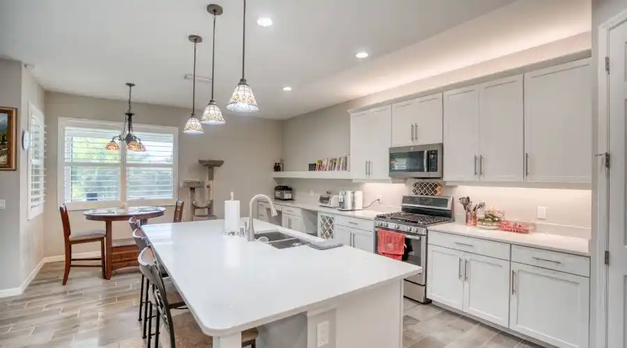 1020 Fig Glen- Florida- United States, 3 Bedrooms Bedrooms, 10 Rooms Rooms,2 BathroomsBathrooms,Residential,For Sale,Fig Glen,1124314