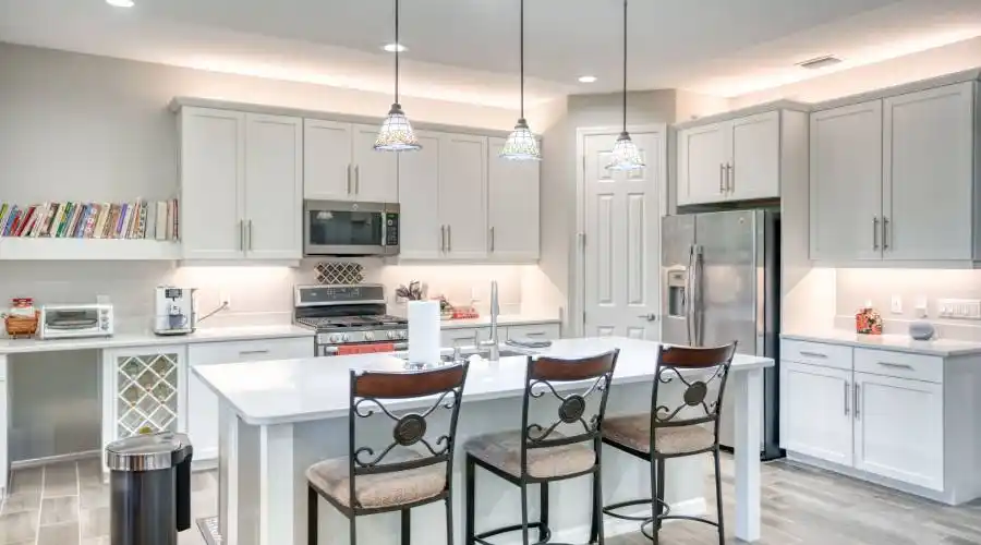 1020 Fig Glen- Florida- United States, 3 Bedrooms Bedrooms, 10 Rooms Rooms,2 BathroomsBathrooms,Residential,For Sale,Fig Glen,1124314