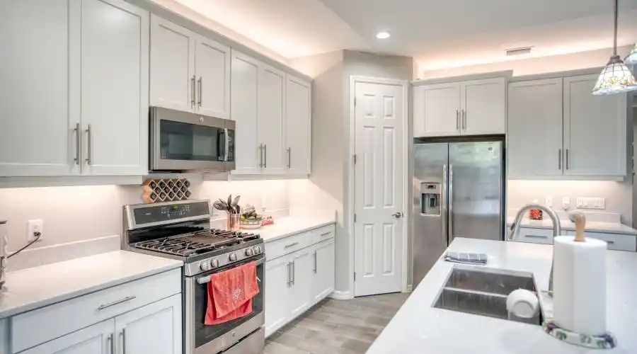 1020 Fig Glen- Florida- United States, 3 Bedrooms Bedrooms, 10 Rooms Rooms,2 BathroomsBathrooms,Residential,For Sale,Fig Glen,1124314