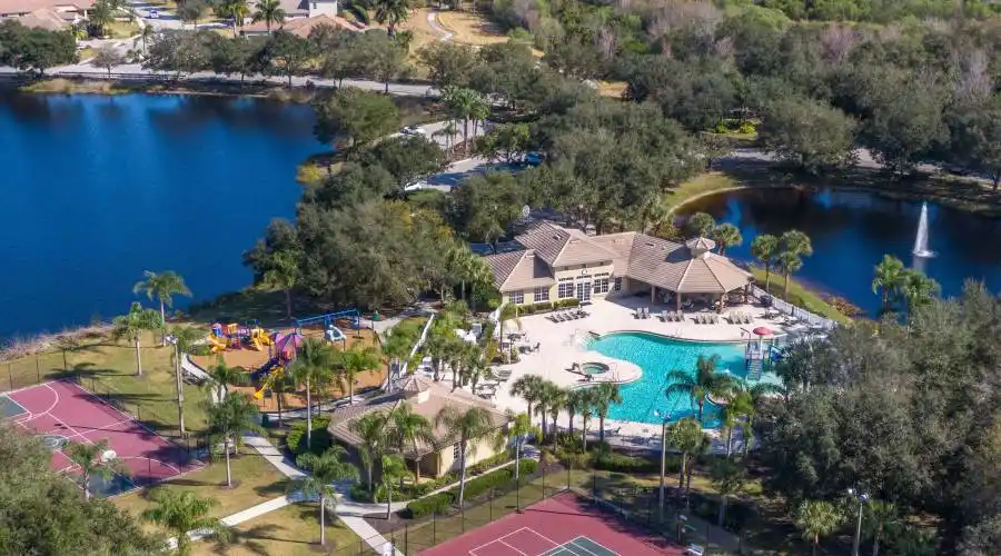 1020 Fig Glen- Florida- United States, 3 Bedrooms Bedrooms, 10 Rooms Rooms,2 BathroomsBathrooms,Residential,For Sale,Fig Glen,1124314