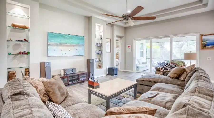 1020 Fig Glen- Florida- United States, 3 Bedrooms Bedrooms, 10 Rooms Rooms,2 BathroomsBathrooms,Residential,For Sale,Fig Glen,1124314