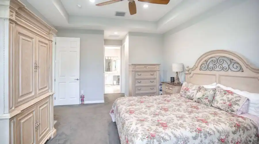 1020 Fig Glen- Florida- United States, 3 Bedrooms Bedrooms, 10 Rooms Rooms,2 BathroomsBathrooms,Residential,For Sale,Fig Glen,1124314