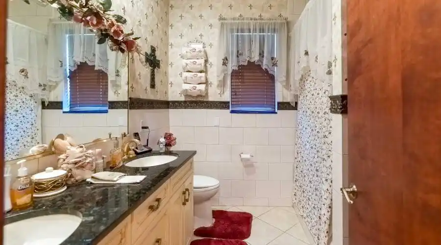 8324 Barton Farms Blvd, Florida, United States, 4 Bedrooms Bedrooms, 12 Rooms Rooms,3 BathroomsBathrooms,Residential,For Sale,Barton Farms Blvd,1124316