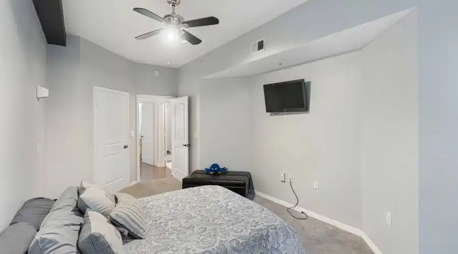 100 4th ave s, Florida, United States, 2 Bedrooms Bedrooms, 10 Rooms Rooms,2 BathroomsBathrooms,Condo,For Sale,114,1124317