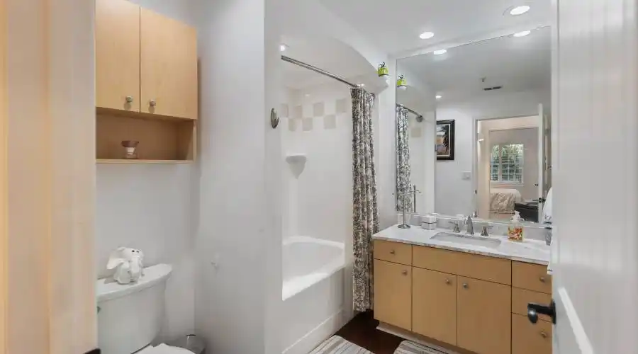 100 4th ave s, Florida, United States, 2 Bedrooms Bedrooms, 10 Rooms Rooms,2 BathroomsBathrooms,Condo,For Sale,114,1124317
